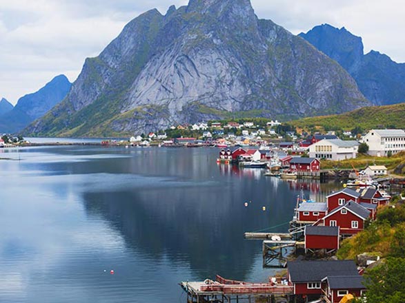 Nuuk, Maniitsoq, Amerloq Fjord... 