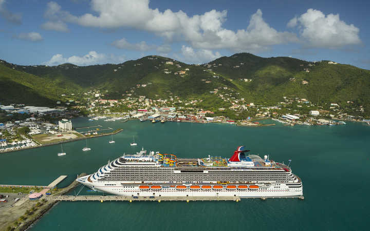 Bateau Carnival Breeze