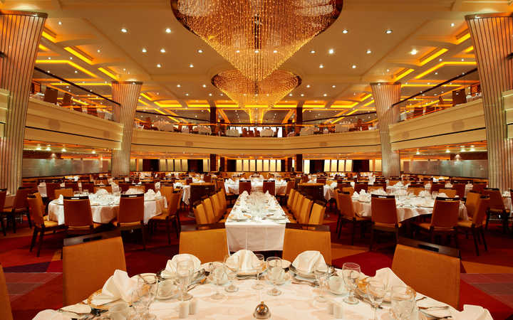 Bateau Carnival Breeze