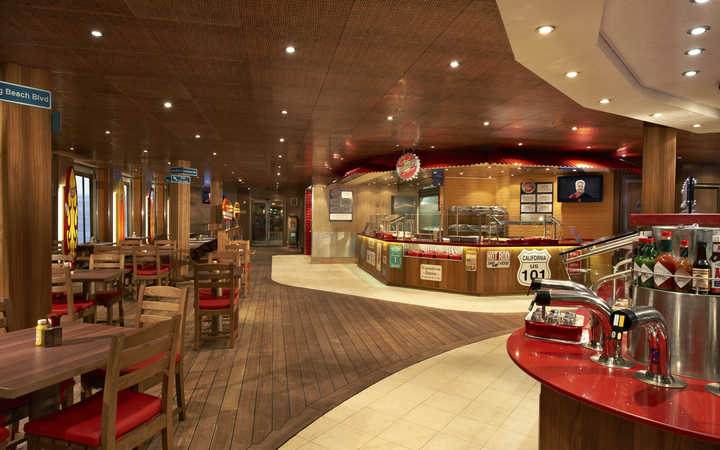 Bateau Carnival Conquest