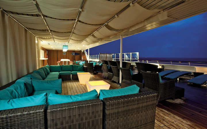 Bateau Carnival Freedom