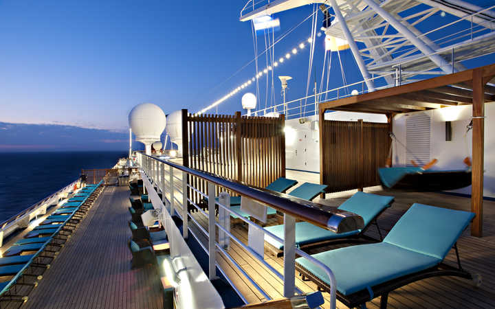 Bateau Carnival Glory