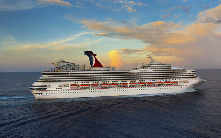Bateau Carnival Sunshine