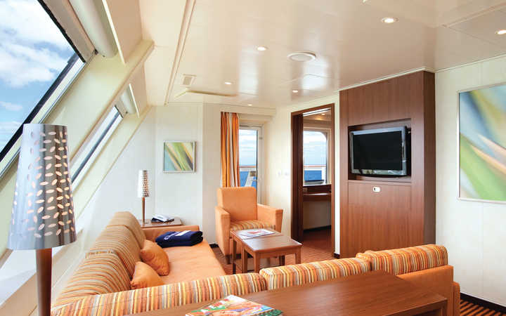 Bateau Carnival Valor