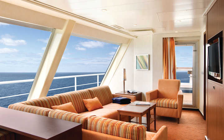 Bateau Carnival Valor