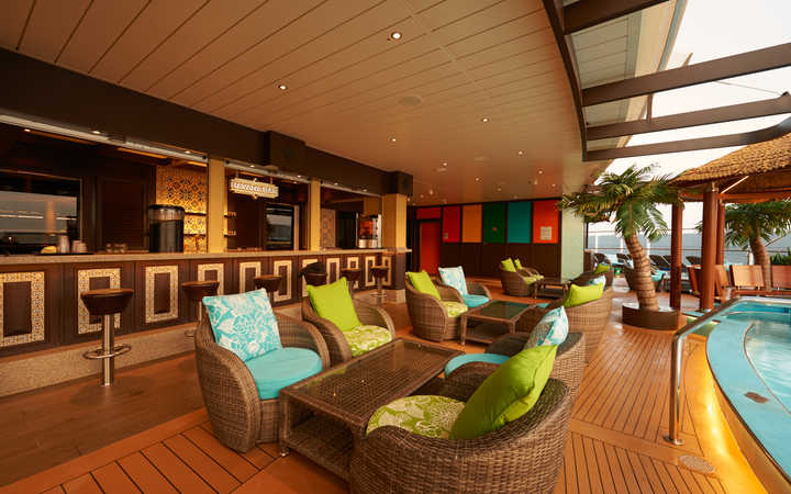 Bateau Carnival Vista