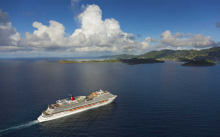 Bateau Carnival Vista