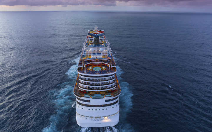 Bateau Carnival Vista