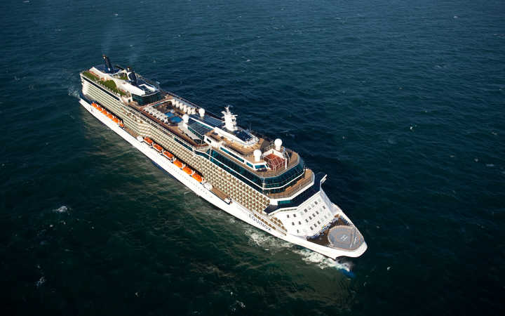Bateau Celebrity Equinox