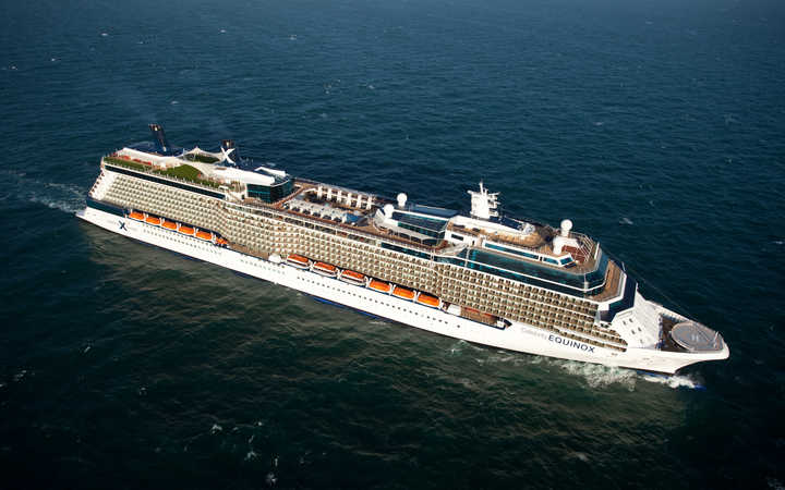 Bateau Celebrity Equinox
