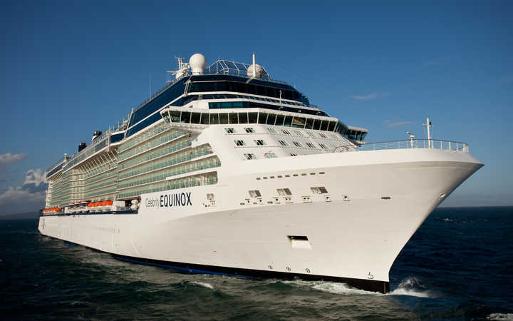 Bateau Celebrity Equinox