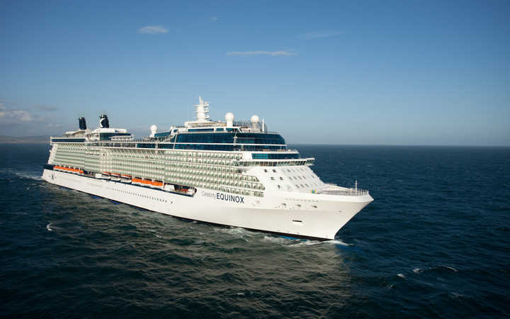 Bateau Celebrity Equinox