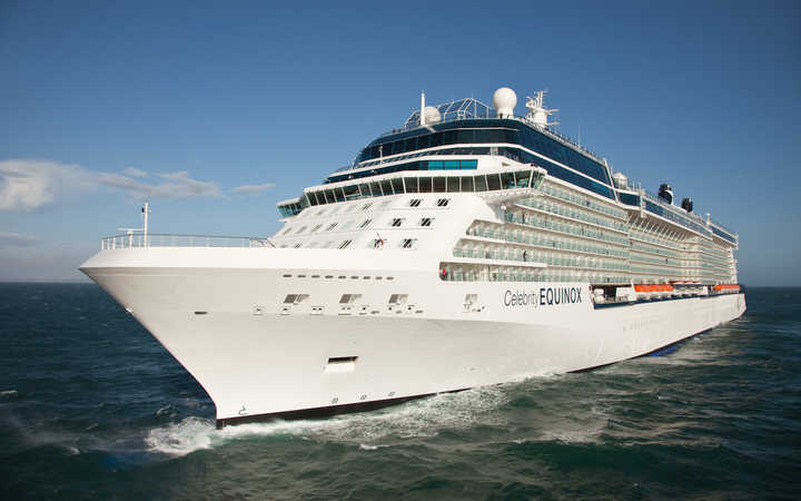 Bateau Celebrity Equinox