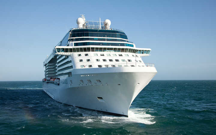 Bateau Celebrity Equinox