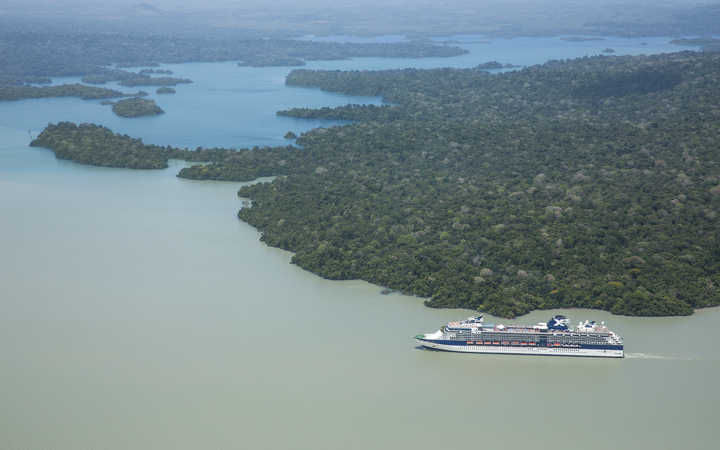 Bateau Celebrity Infinity