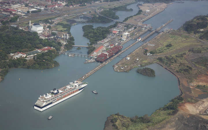 Bateau Celebrity Infinity