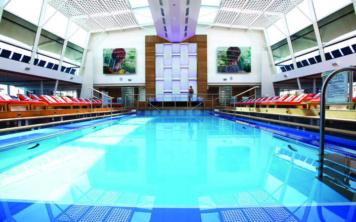 Bateau Celebrity Silhouette