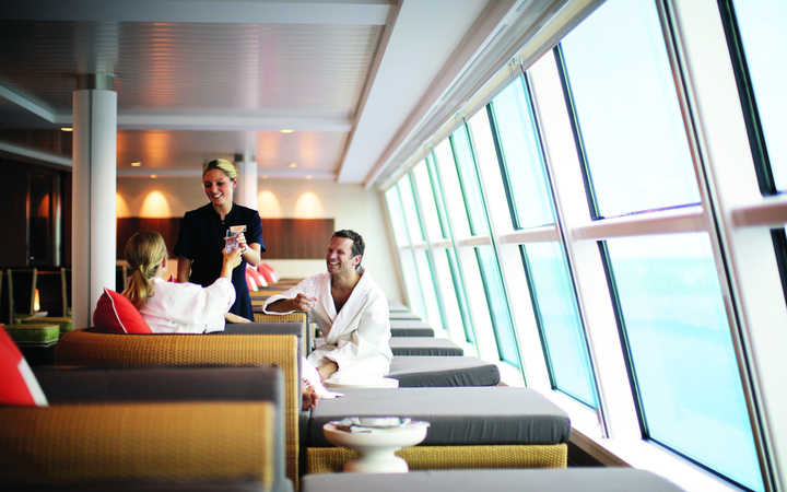 Bateau Celebrity Silhouette
