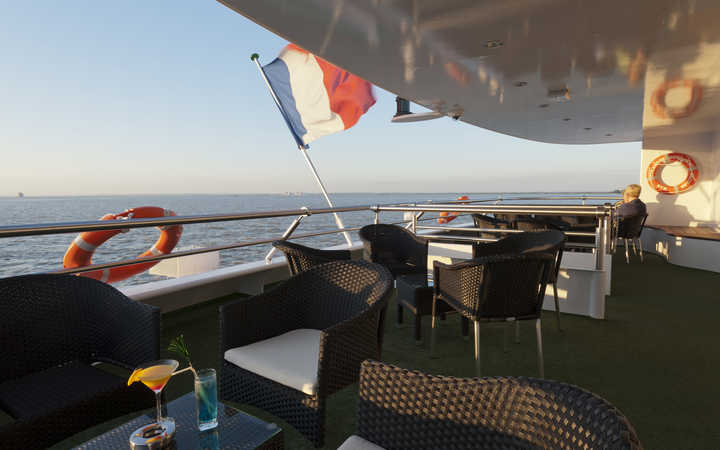 Bateau Cyrano de Bergerac (ou similaire)