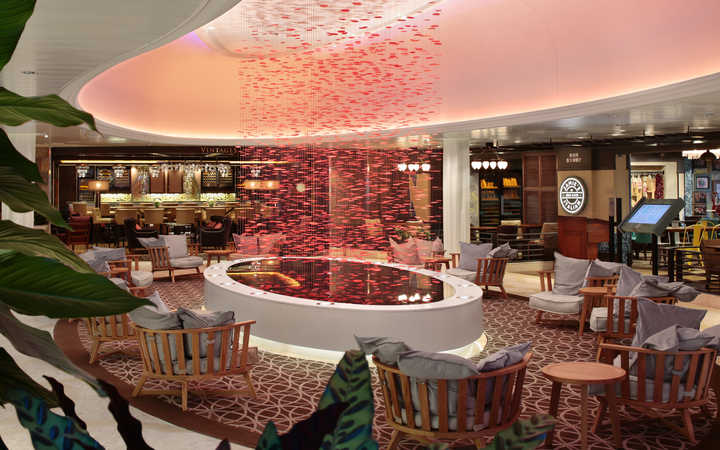 Bateau Ovation of the Seas