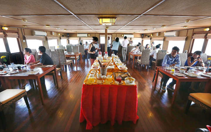 Bateau R/V Indochine (ou similaire)