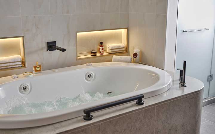 Bateau Silver Dawn