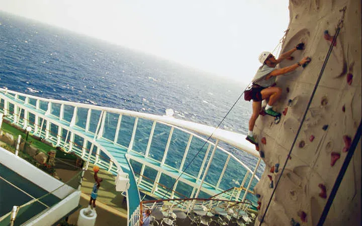 Bateau Voyager of the Seas