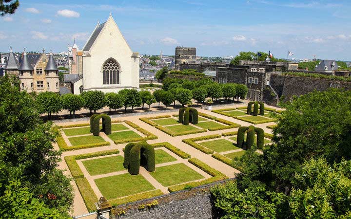 ANCENIS - CHALONNES-SUR-LOIRE - Angers