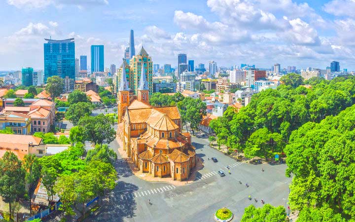 HÔ-CHI-MINH VILLE
