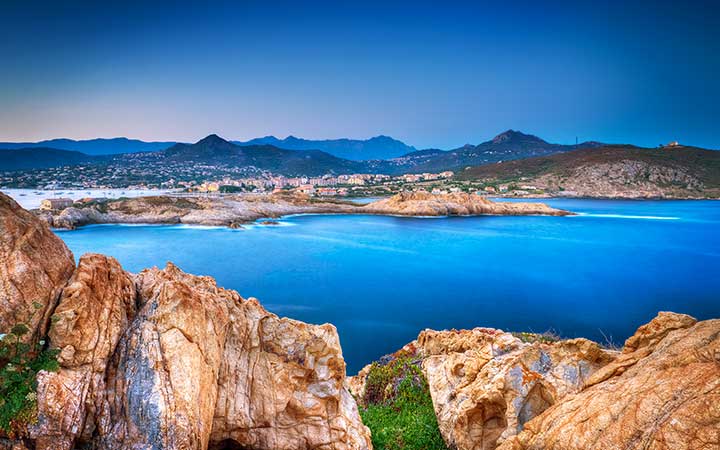 L'ILE ROUSSE
