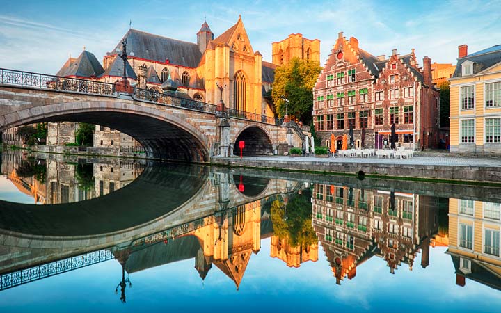 Antarctique (Canal de Schollaert)