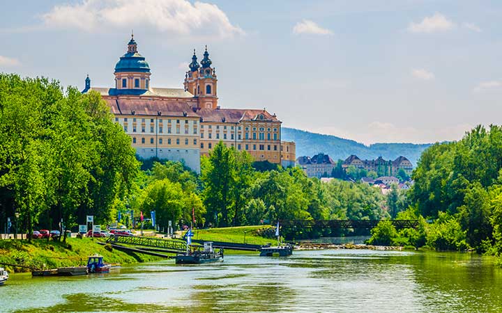 Melk (Autriche)/ Vienne