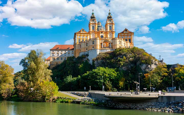 Melk (Autriche)/ Vienne